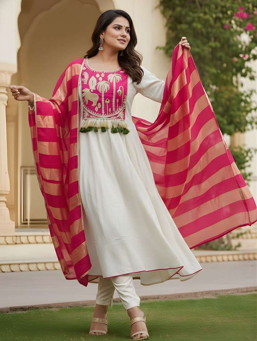 women embroidered long sleeves kurta pant set with dupatta - 22580054 -  Standard Image - 4