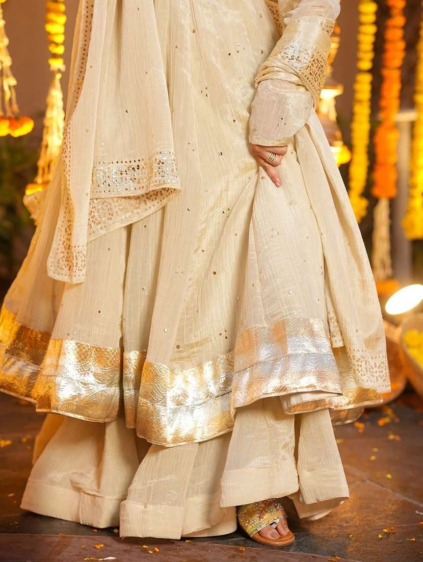 women embroidered long sleeves kurta palazzo set with dupatta - 22580055 -  Standard Image - 4