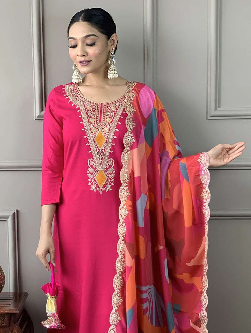 women embroidered three quarter sleeves kurta pant set with dupatta - 22580073 -  Standard Image - 1