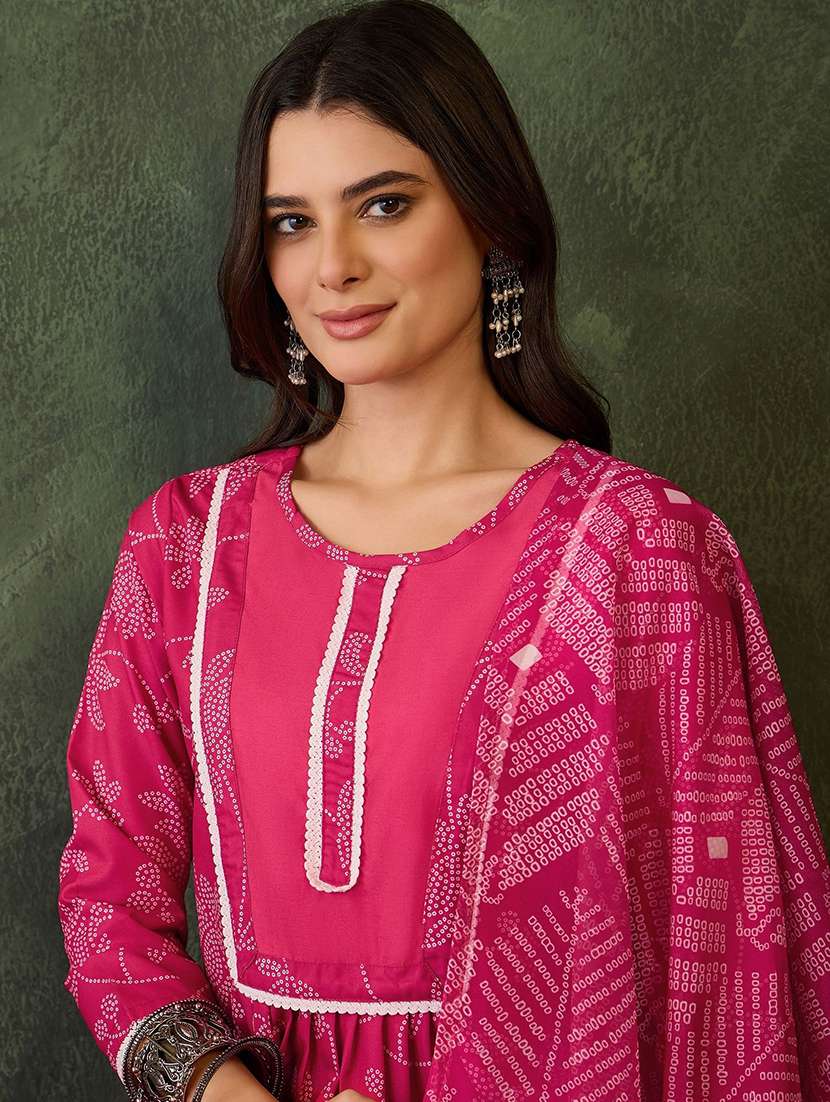 women printed three quarter sleeves kurta pant set with dupatta - 22580089 -  Standard Image - 1