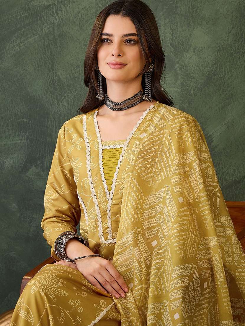 women printed three quarter sleeves kurta pant set with dupatta - 22580110 -  Standard Image - 1