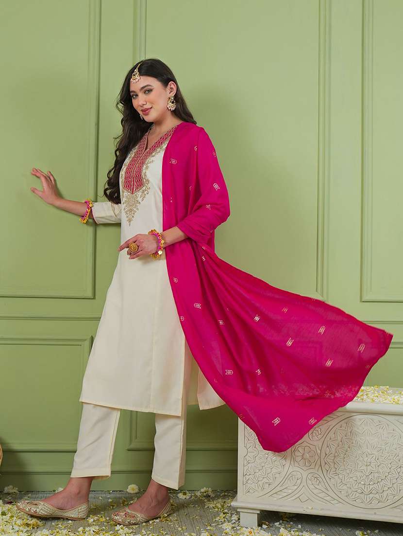 women embroidered three quarter sleeves kurta pant set with dupatta - 22580128 -  Standard Image - 4