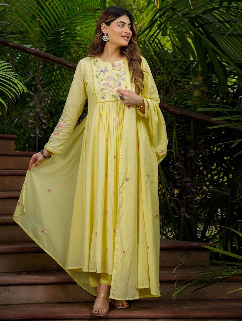 women embroidered long sleeves kurta pant set with dupatta - 22580147 -  Standard Image - 1