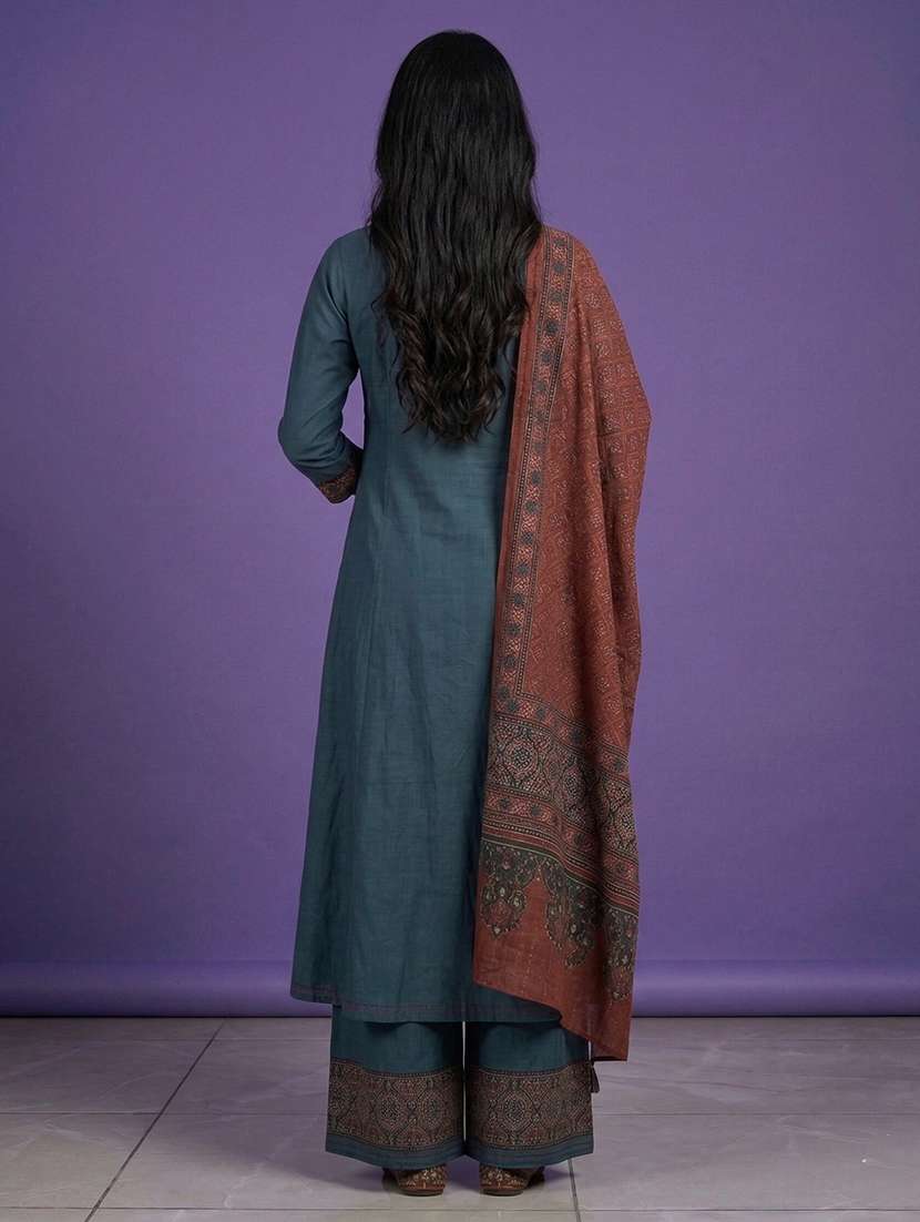 women solid three quarter sleeve kurta palazzo with dupatta set - 22580207 -  Standard Image - 4