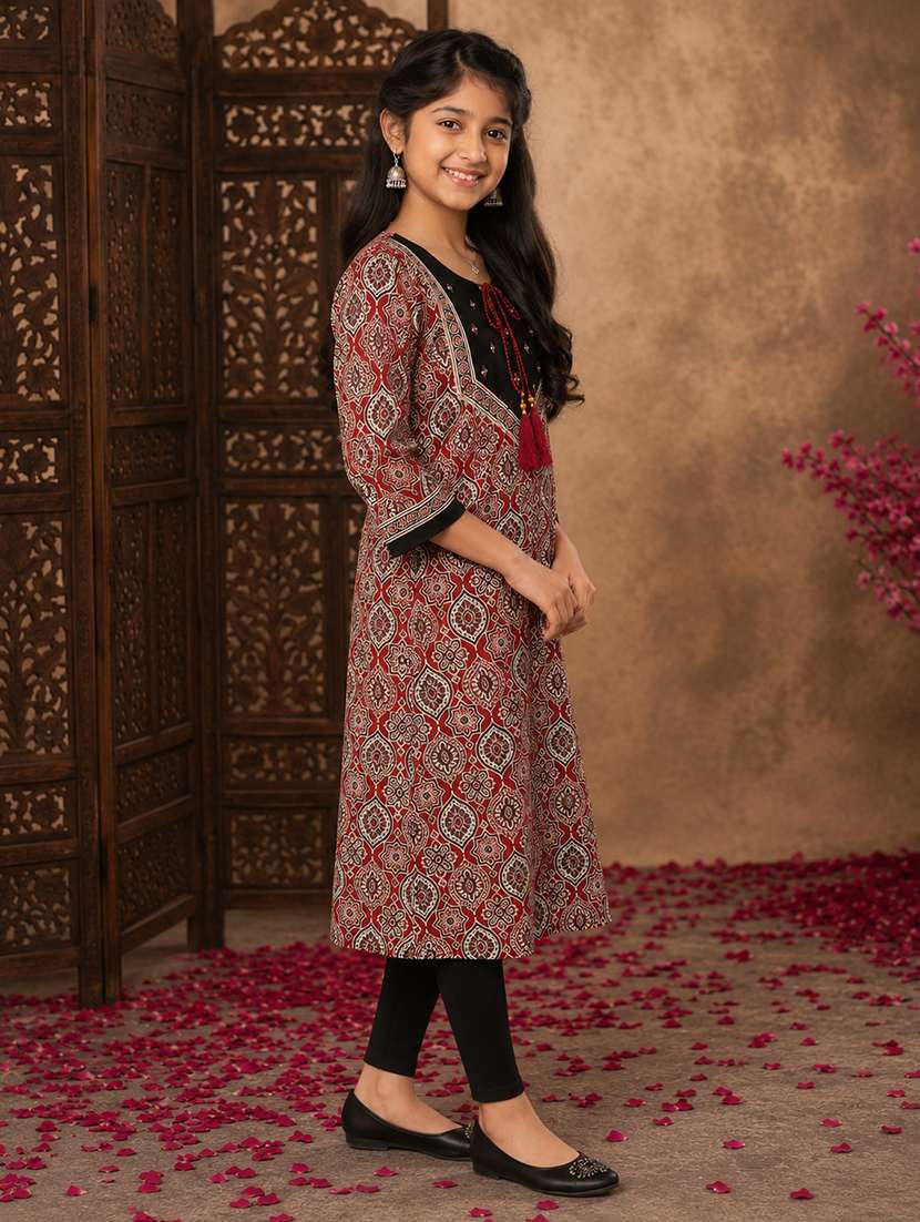 girls printed three quarter sleeves a-line kurta - 22580669 -  Standard Image - 4