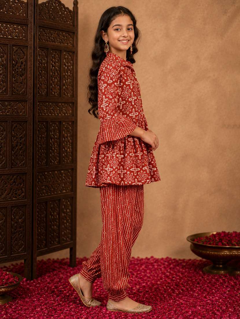 Girls Printed Three Quarter Sleeves Kurta Salwar Set - 22580672 -  Standard Image - 4