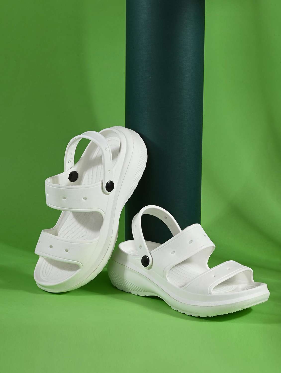 women textured back strap sandal