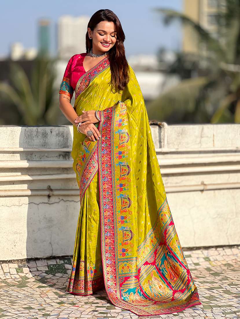 women self design banarasi saree with blouse - 22581497 -  Standard Image - 1