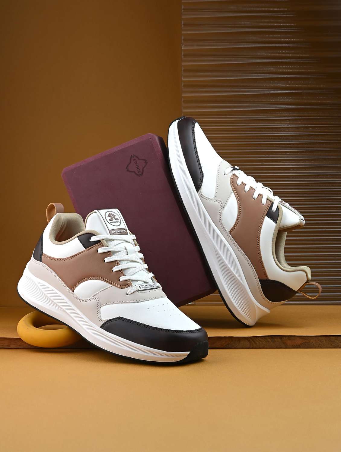 men colourblocked lace up sneaker