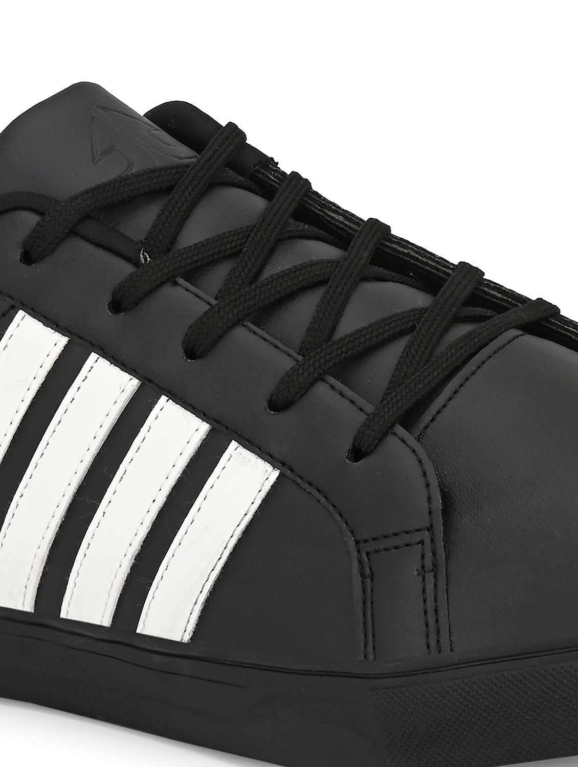 men striped lace up sneaker - 22581940 -  Standard Image - 4