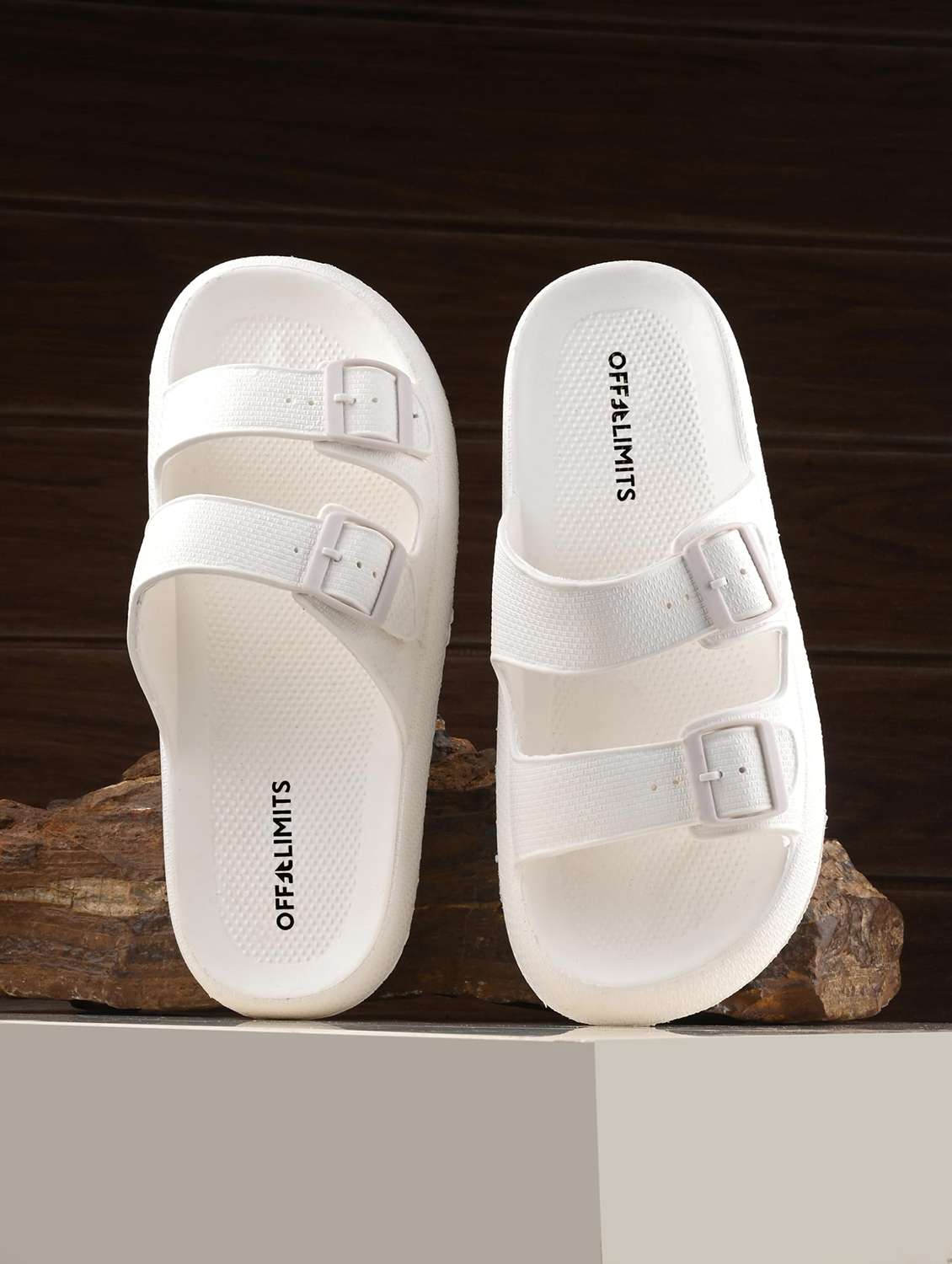 men solid slip on slider
