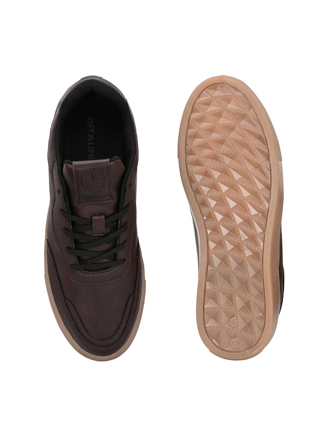 Men Textured Lace Up Sneaker - Image 6