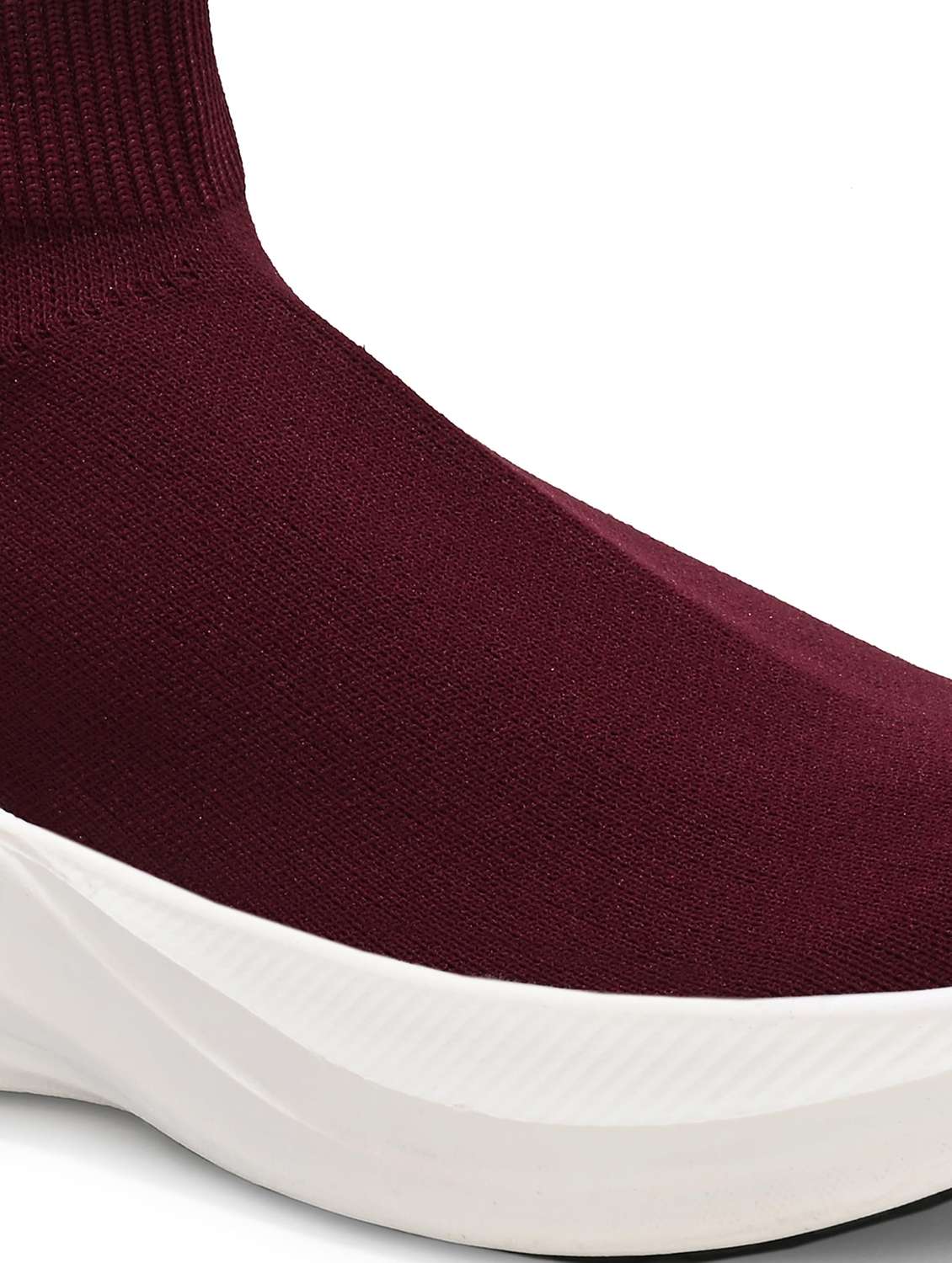 women solid slip on sports shoes - 22582195 -  Standard Image - 4