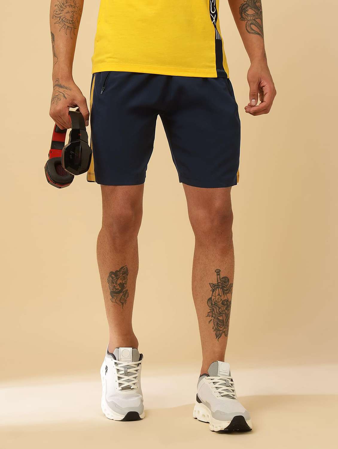 Men Taped Mid Rise Regular Fit Sports Shorts - 22582203 -  Standard Image - 1