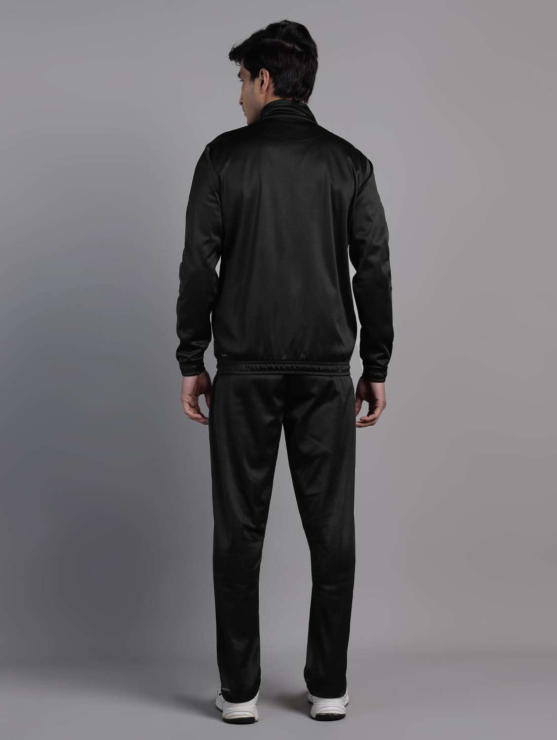 men solid long sleeves track suit - 22582211 -  Standard Image - 4