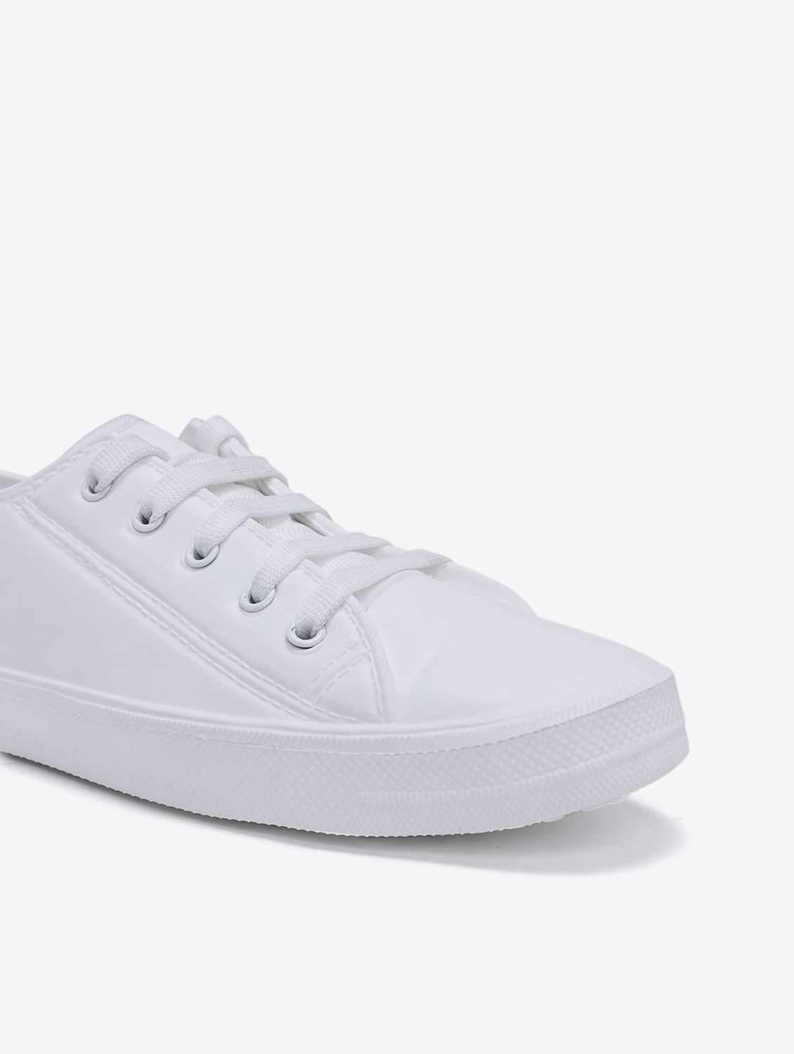 men solid lace up sneaker - 22582273 -  Standard Image - 4