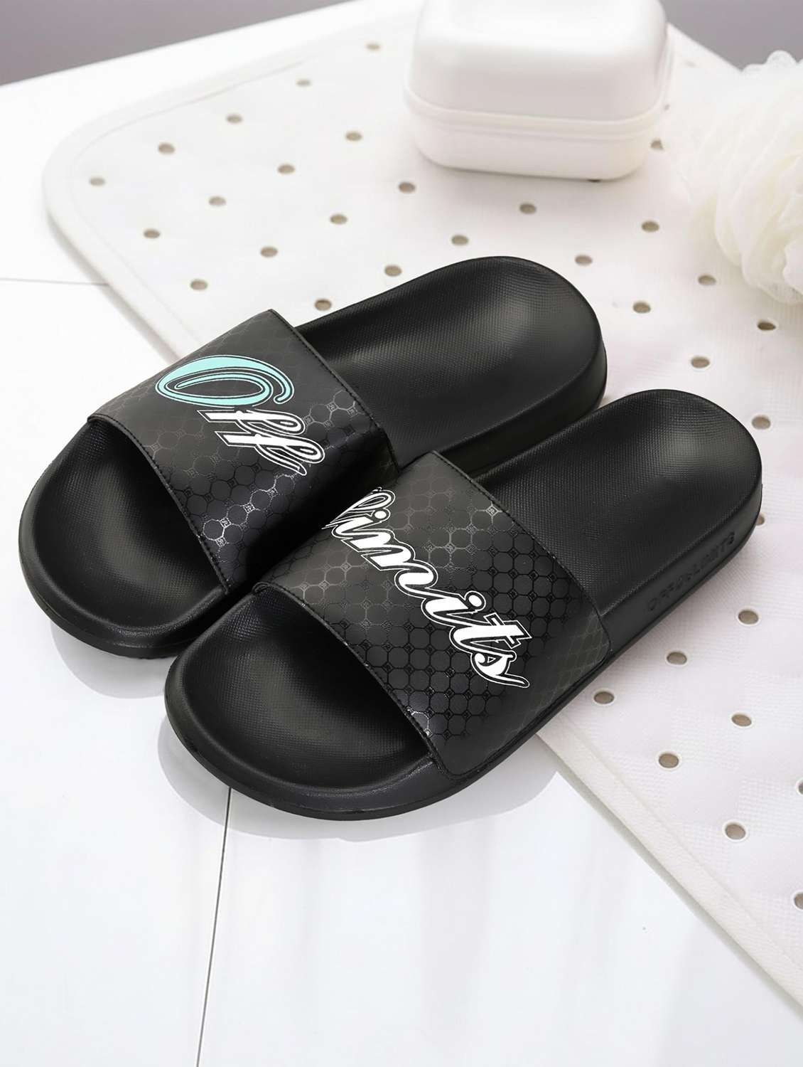 men printed slip on slider