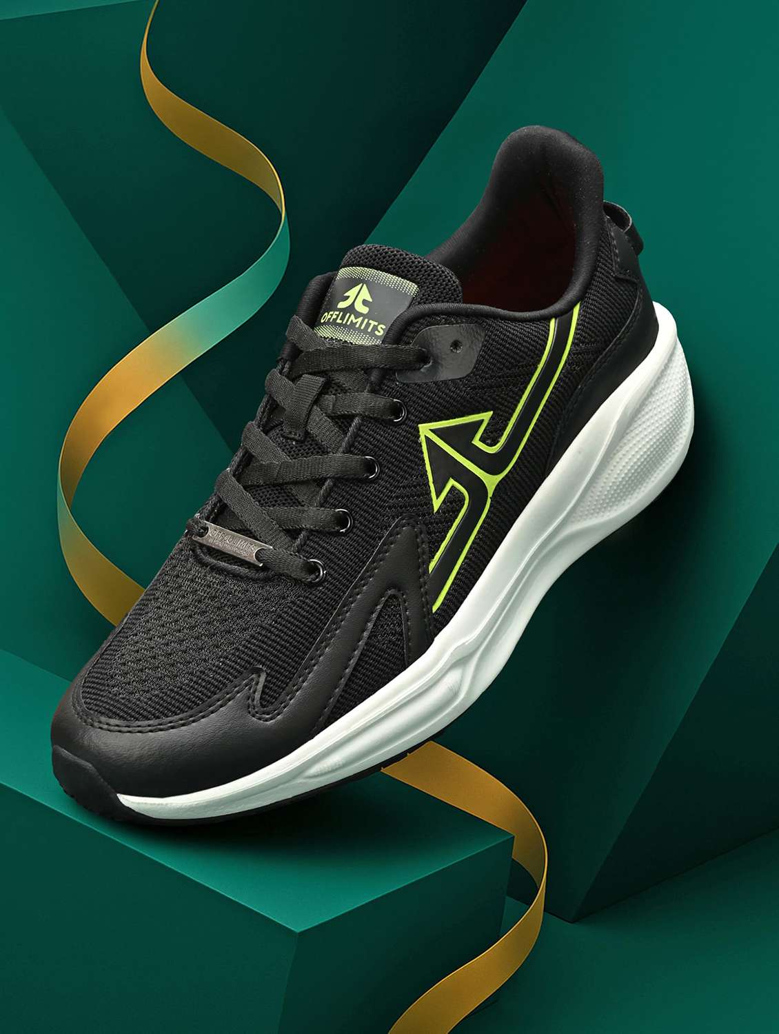 men textured lace up sport shoes