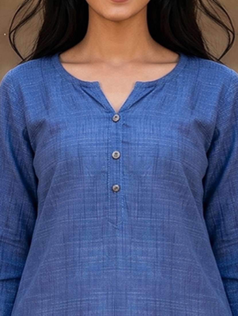 Women Solid Three Quarter Sleeves Straight Kurta - 22582483 -  Standard Image - 1