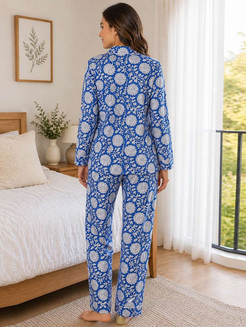 women printed long sleeves pyjama set - 22582514 -  Standard Image - 4