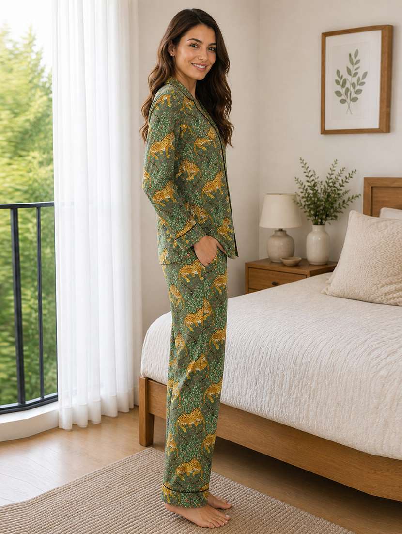 women printed long sleeves pyjama set - 22582517 -  Standard Image - 1