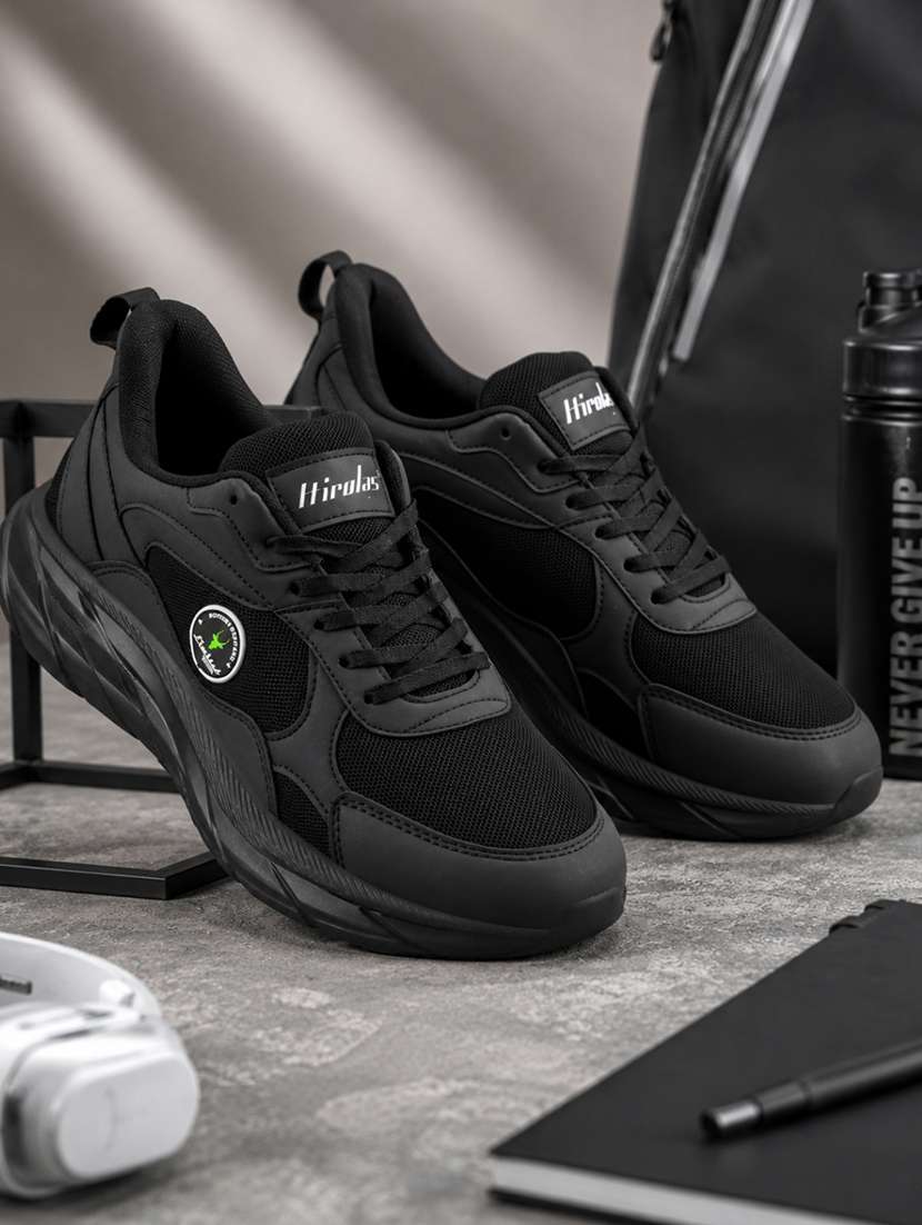 men black lace up sport shoe