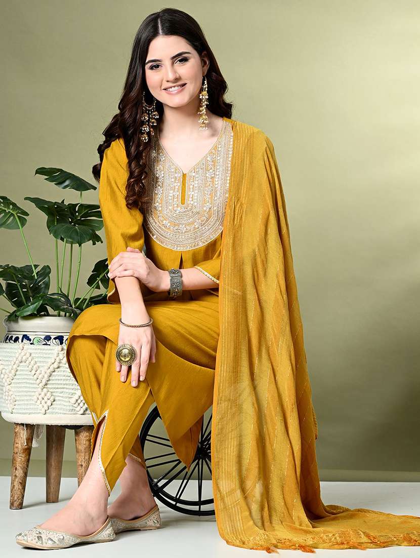 women solid with bell sleeve dhoti kurta with dupatta set - 22583141 -  Standard Image - 4