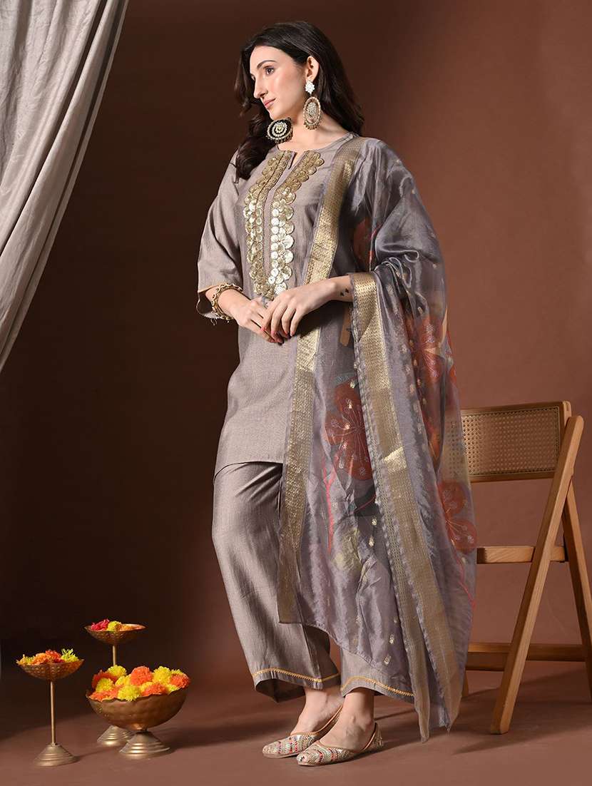 women solid with work bell sleeve kurta palazzo with dupatta set - 22583337 -  Standard Image - 4