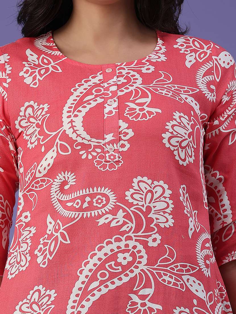 Women Printed Three Quarter Sleeves Straight Kurti - 22585631 -  Standard Image - 1