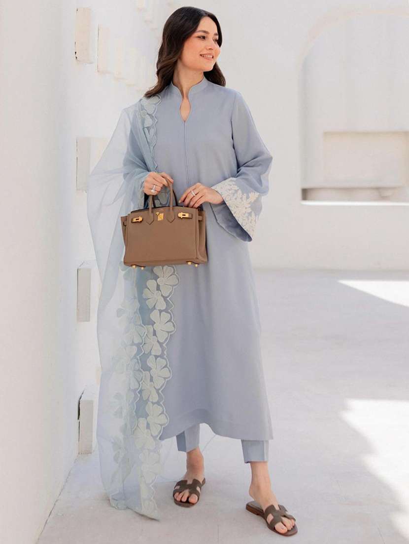 Women Embroidered Long Sleeve Kurta Pant With Dupatta Set - 22586389 -  Standard Image - 4