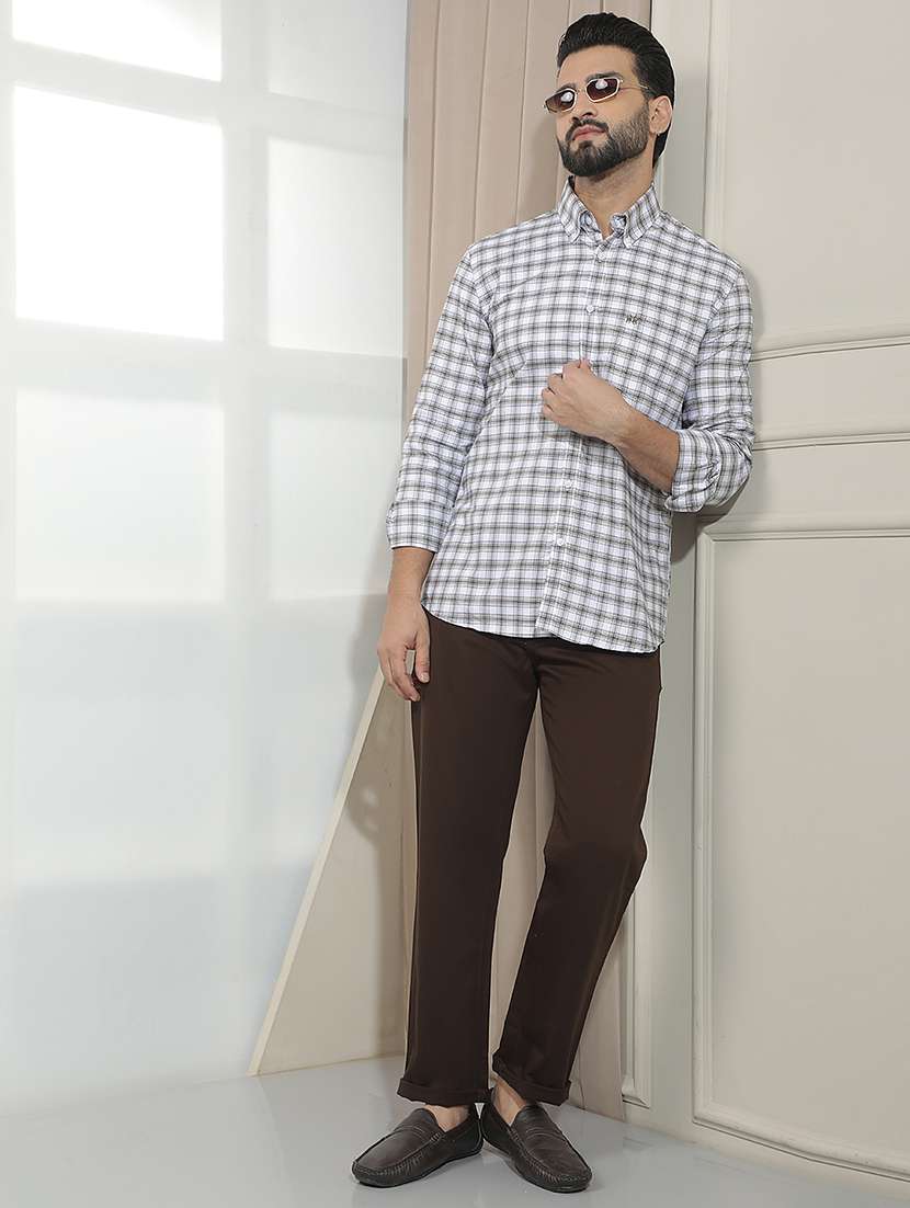 Men Solid Mid Rise Chinos Casual Trouser - 22587158 -  Standard Image - 6