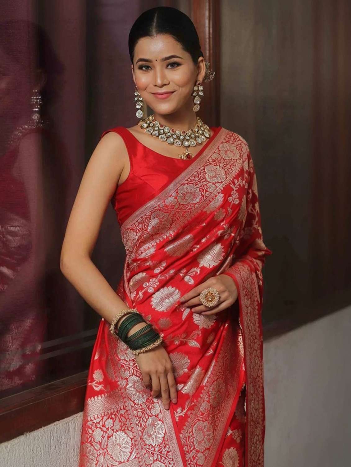 women self design banarasi saree with blouse - 22587387 -  Standard Image - 1