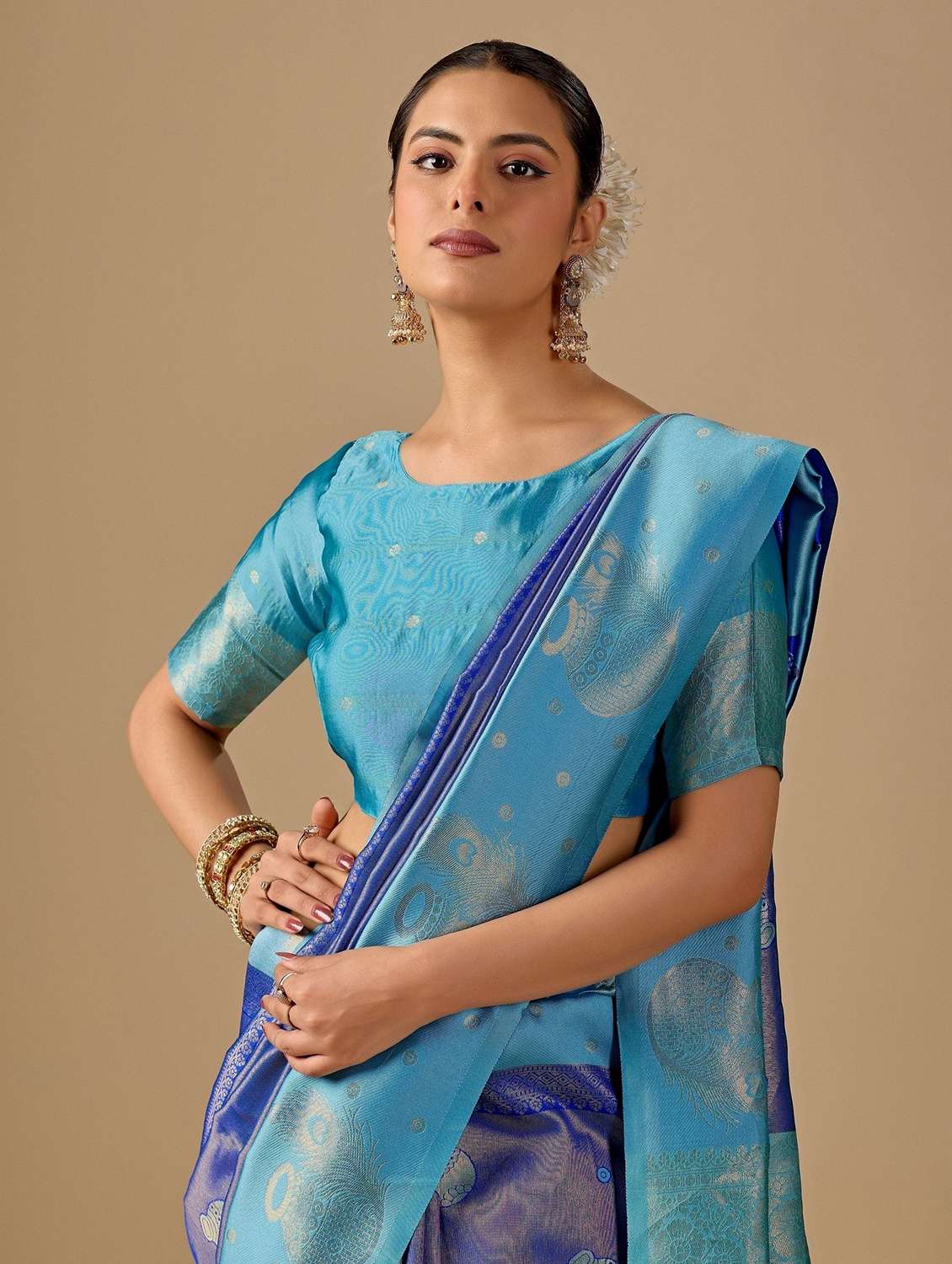 women self design banarasi saree with blouse - 22587429 -  Standard Image - 4