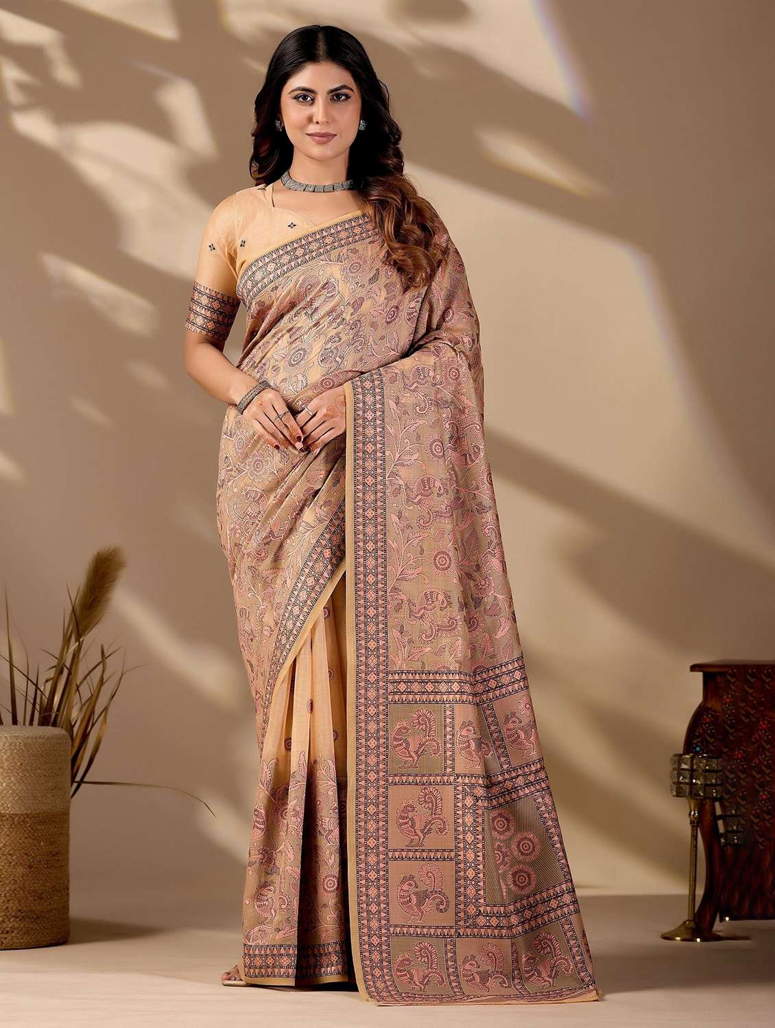 women self design banarasi saree with blouse