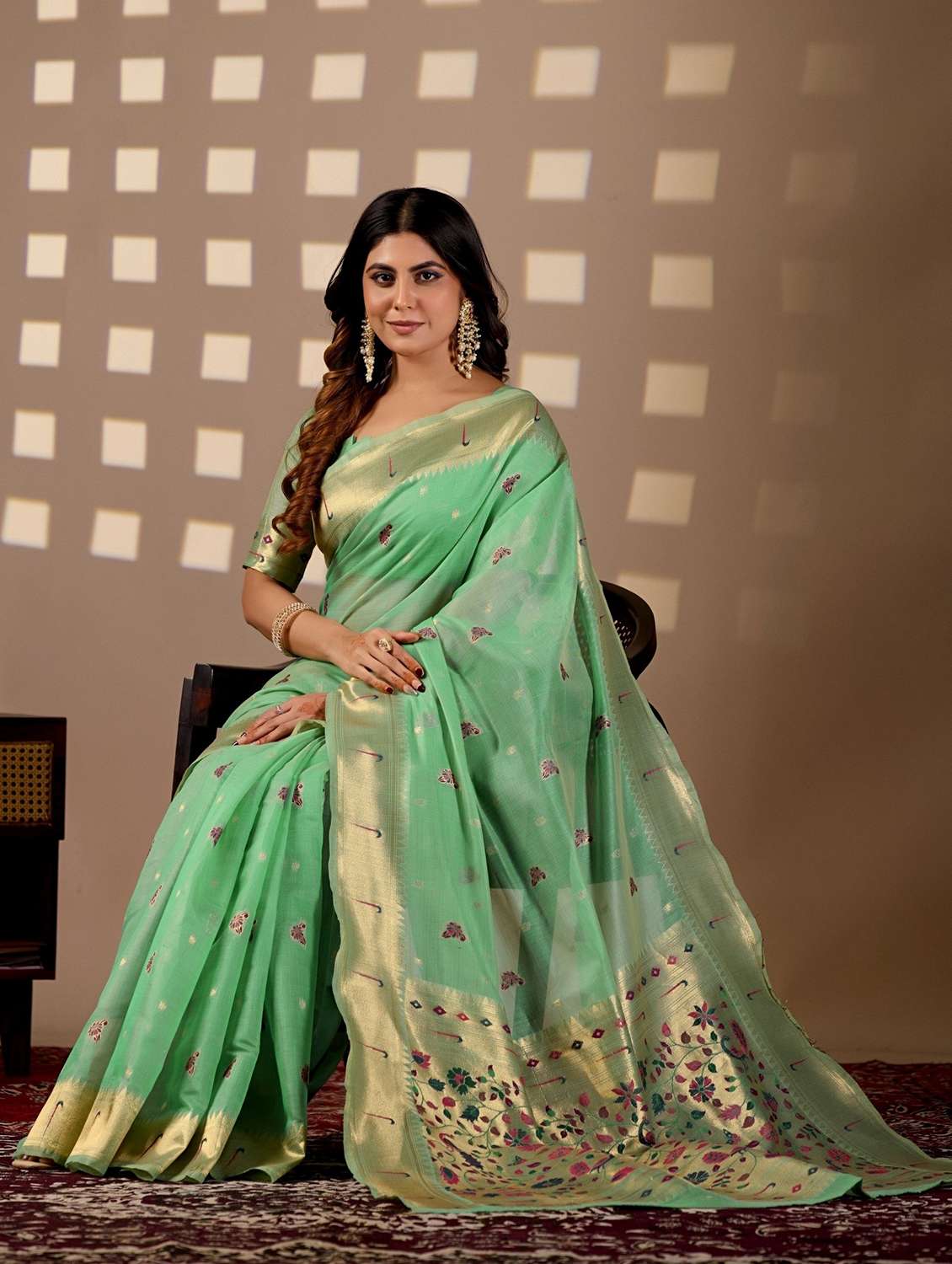 women self design paithani saree with blouse - 22587549 -  Standard Image - 4