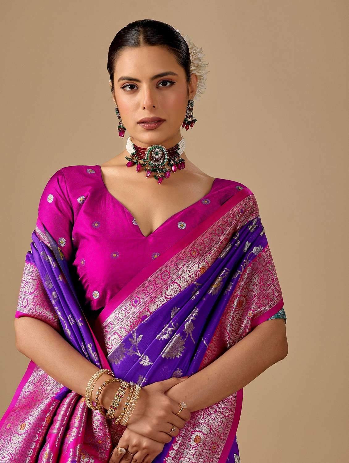 women self design banarasi saree with blouse - 22587578 -  Standard Image - 1