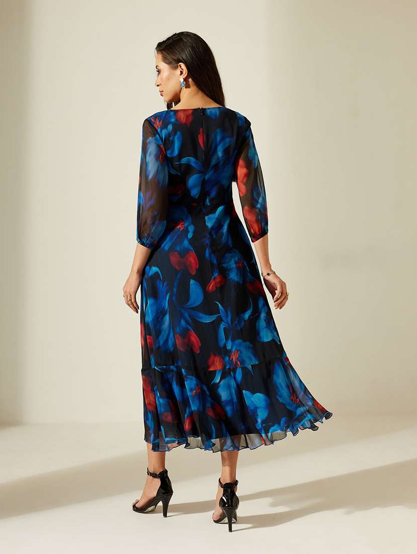 Women Printed Three Quarter Sleeves Wrap Dress - 22587787 -  Standard Image - 4