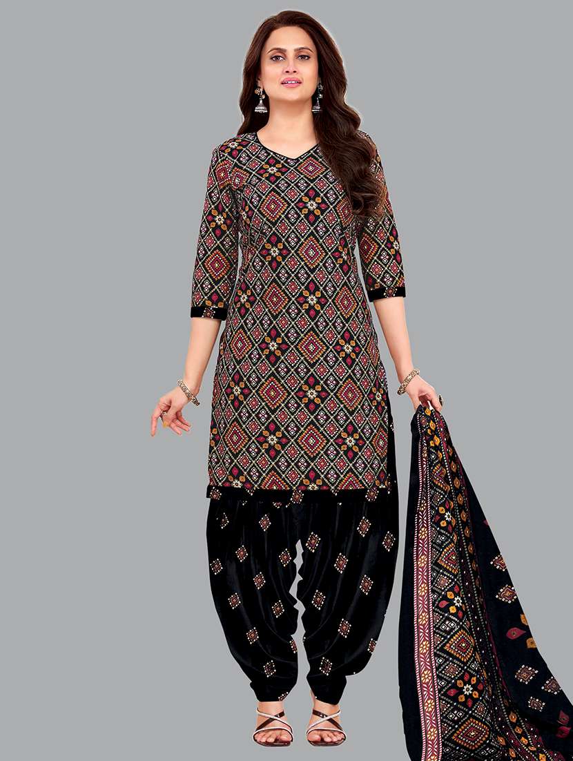women printed three quarter sleeve kurta patiala with dupatta set