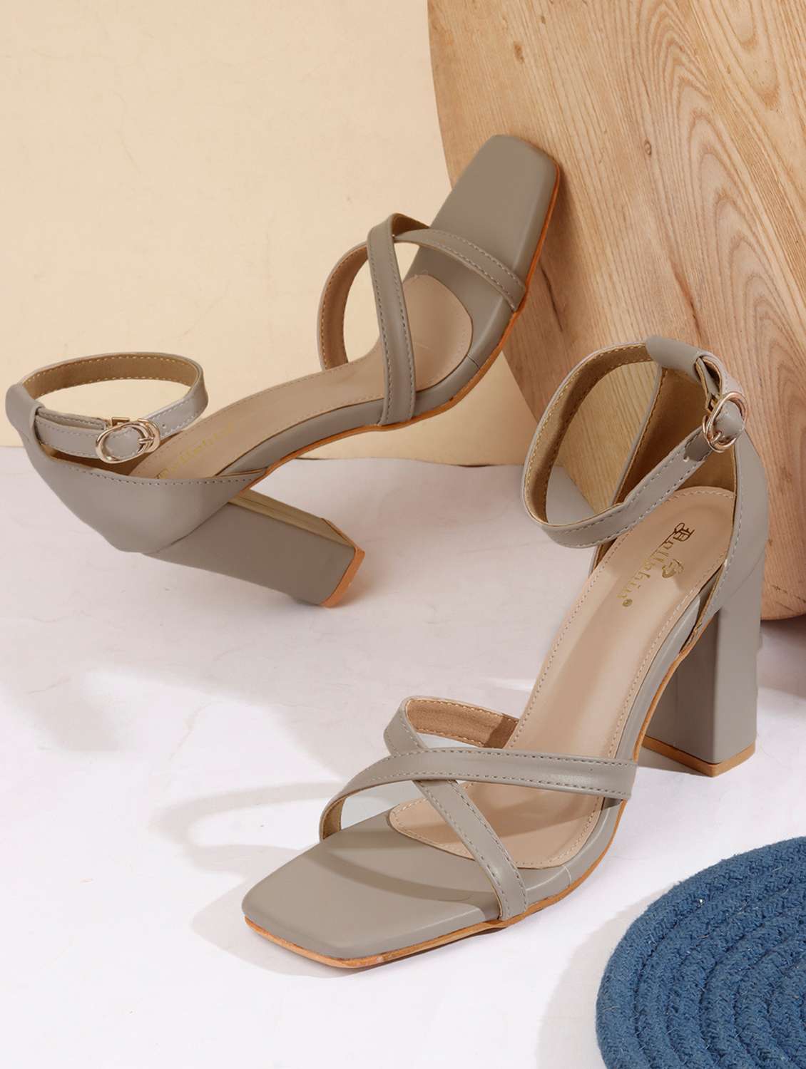 women solid ankle strap sandal