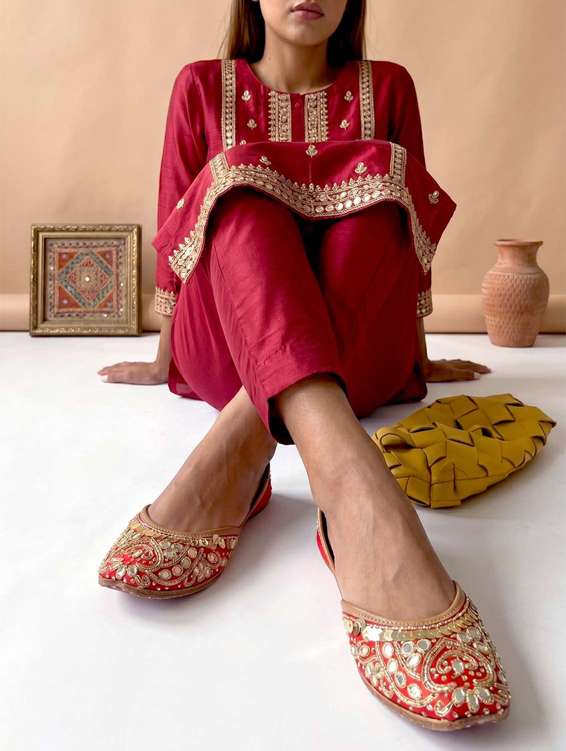 Women Embroidered Slip On Jutis - 22588058 -  Standard Image - 4