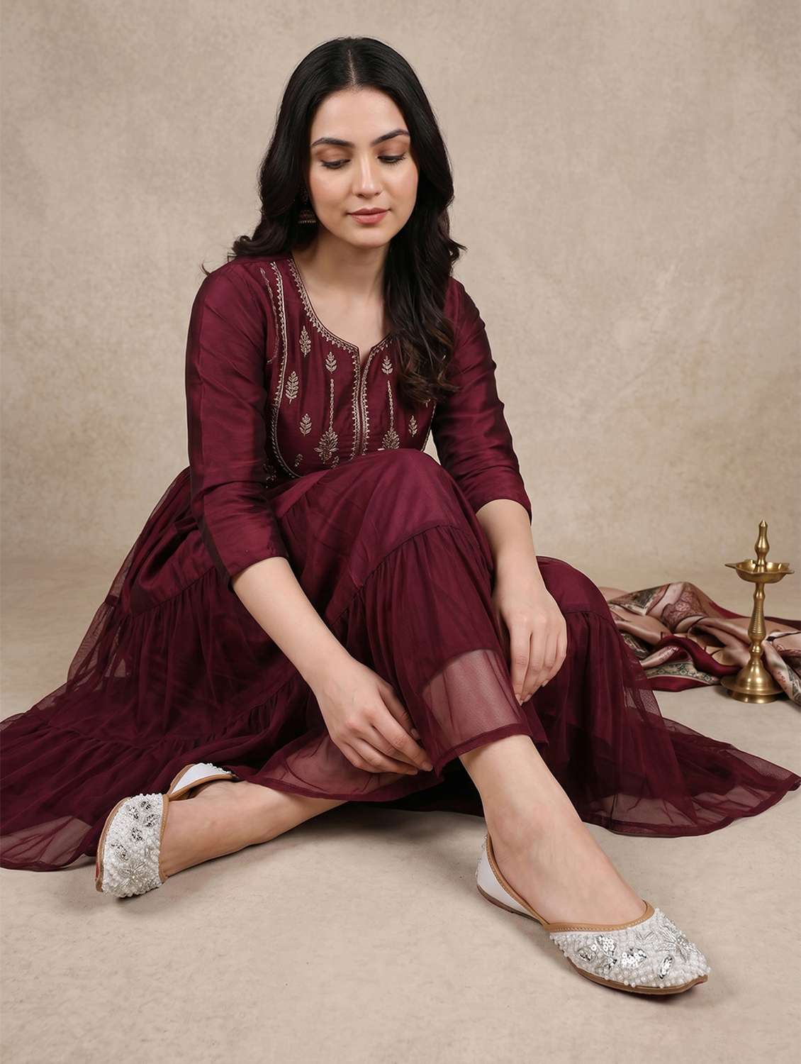 Women Embroidered Slip On Jutis - 22588063 -  Standard Image - 4