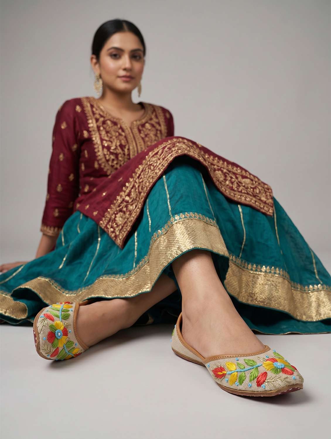 Women Embroidered Slip On Jutis - 22588065 -  Standard Image - 4