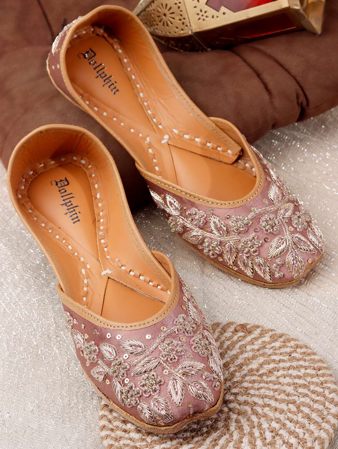 women embroidered slip on jutis