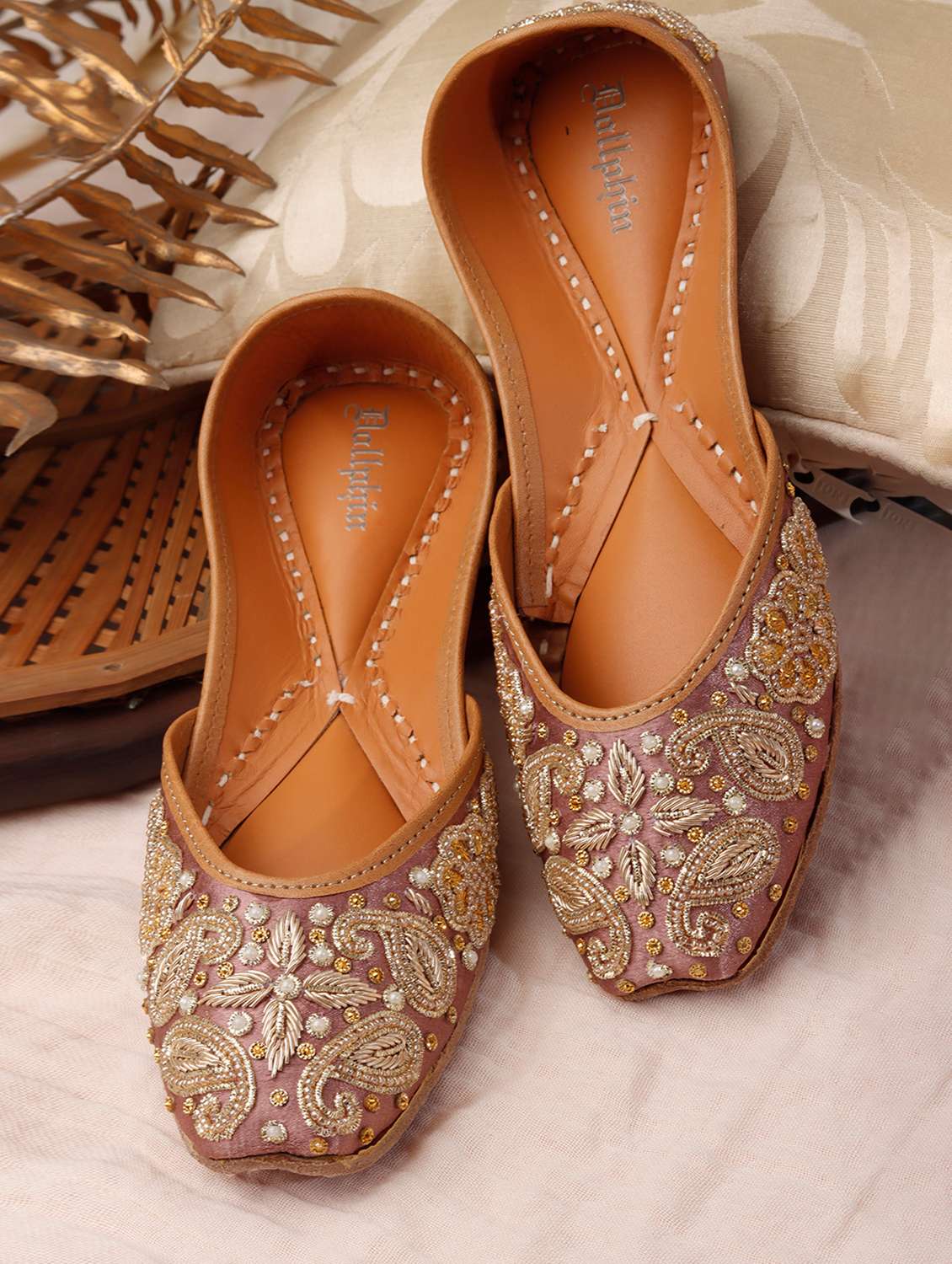 women embroidered slip on jutis