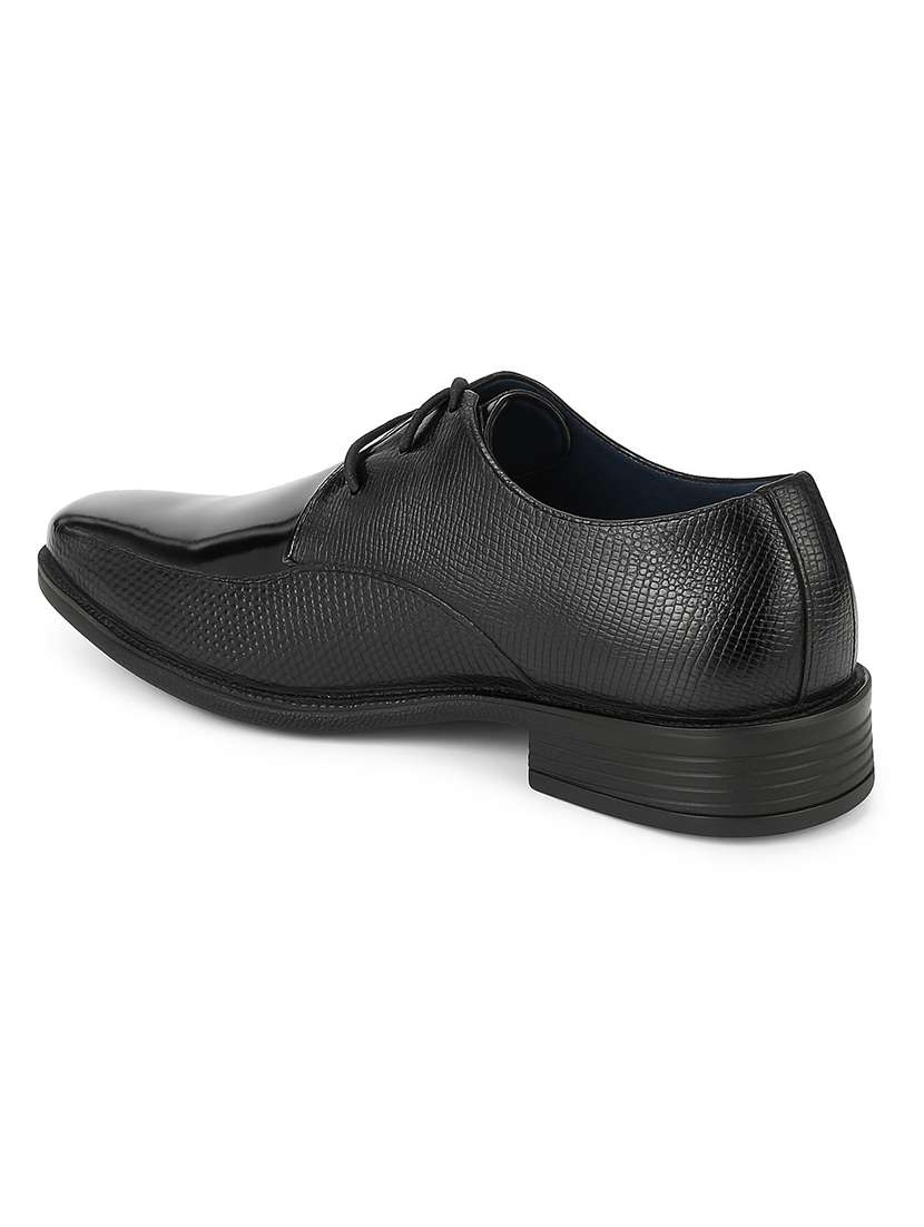 men textured lace up derby shoes - 22588442 -  Standard Image - 4