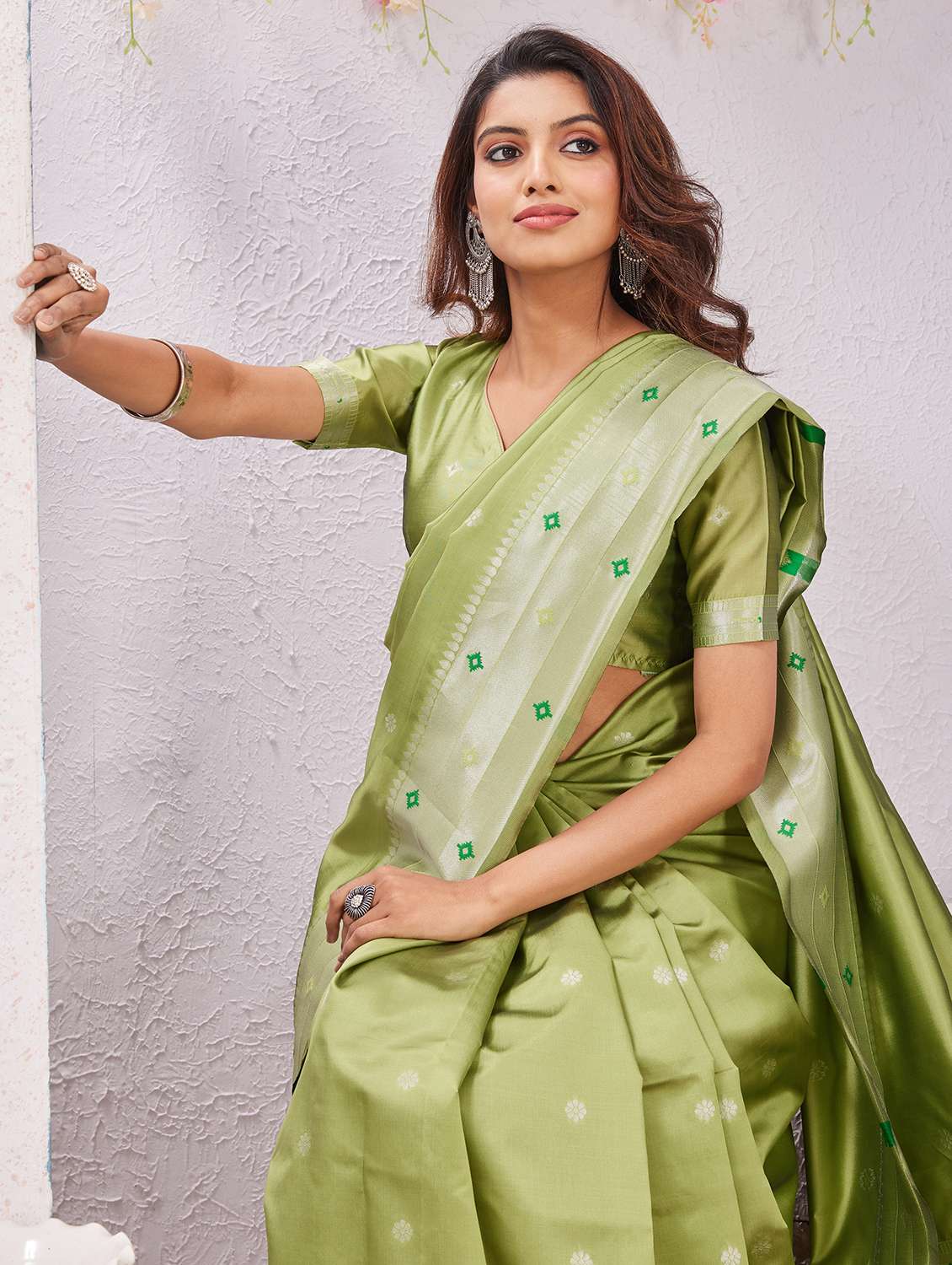 women self design paithani saree with blouse - 22590258 -  Standard Image - 1