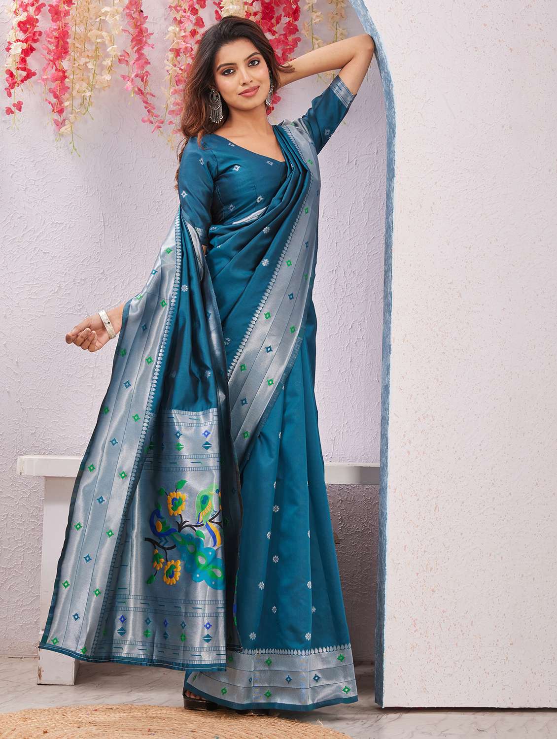 women self design paithani saree with blouse - 22590259 -  Standard Image - 4