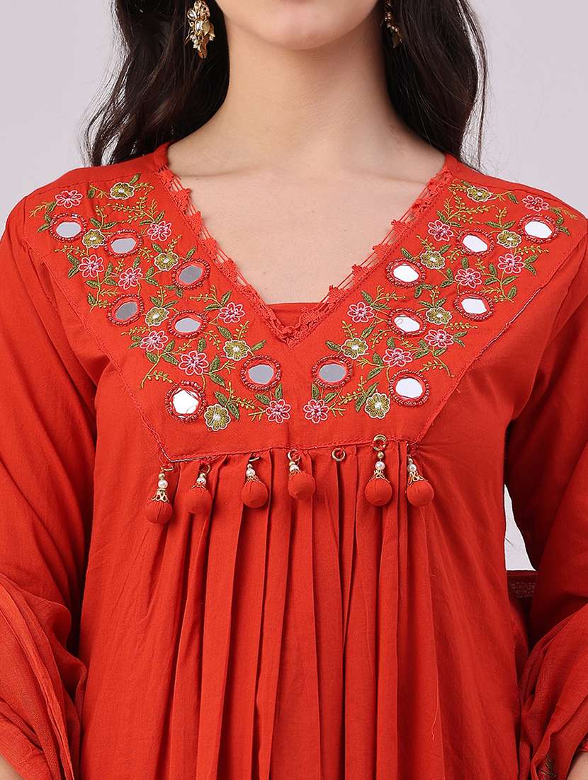 Women Embroidered Three Quarter Sleeve Kurta Pant With Dupatta Set - 22590627 -  Standard Image - 4
