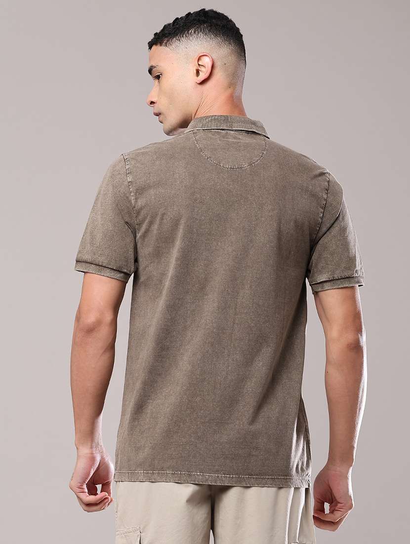 Men Solid Short Sleeves Polo T-shirt - 22590766 -  Standard Image - 4