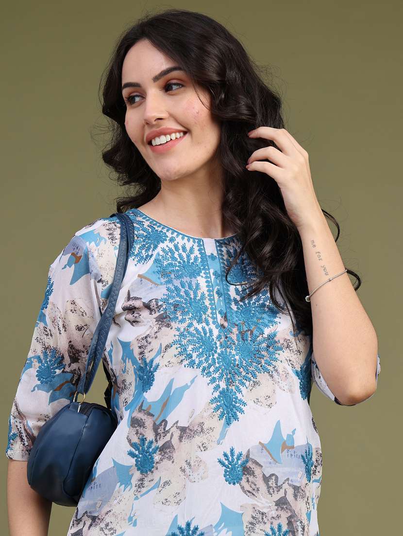 women printed three quarter sleeves regular top